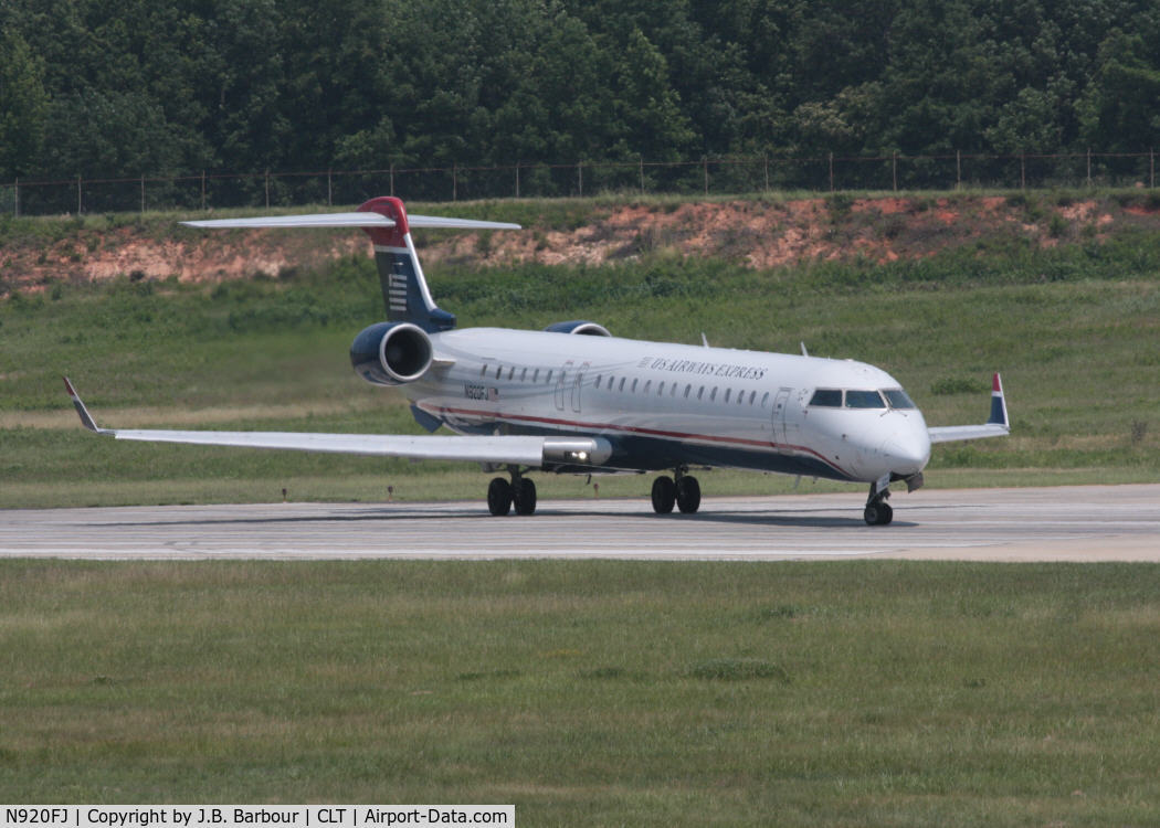 N920FJ, 2004 Bombardier CRJ-900ER (CL-600-2D24) C/N 15020, Nothing