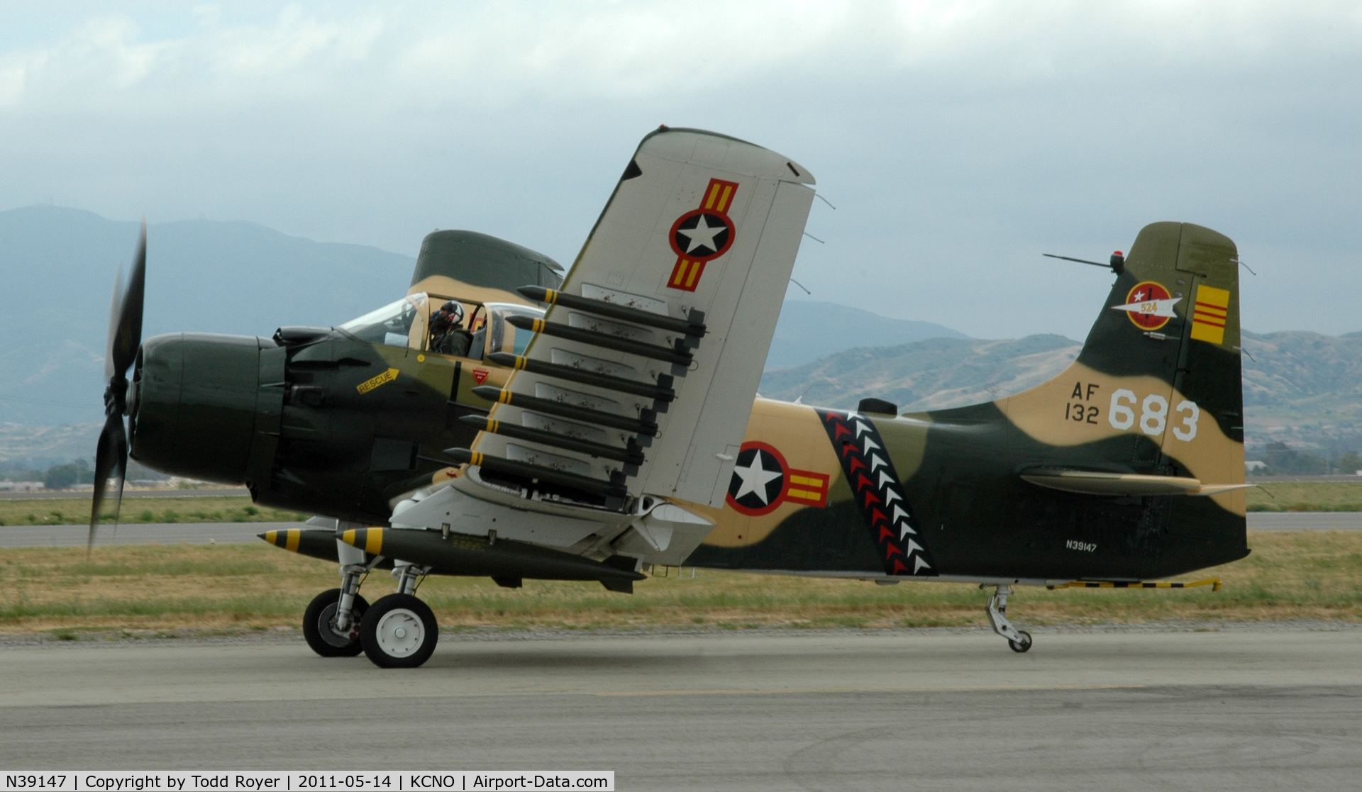 N39147, Douglas AD-5 (A-1E) Skyraider C/N 9540, Chino Airshow 2011