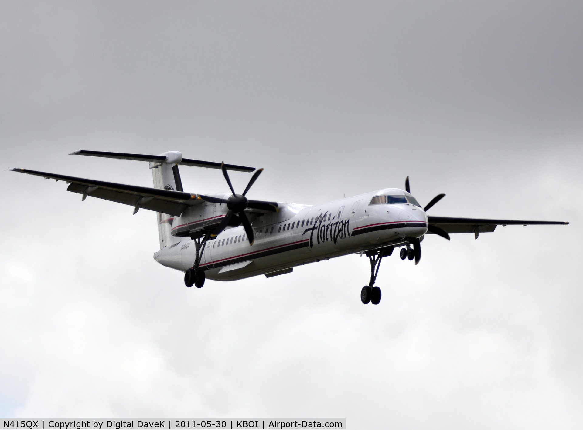 N415QX, 2003 De Havilland Canada DHC-8-402 Dash 8 C/N 4081, Apporach @KBOI