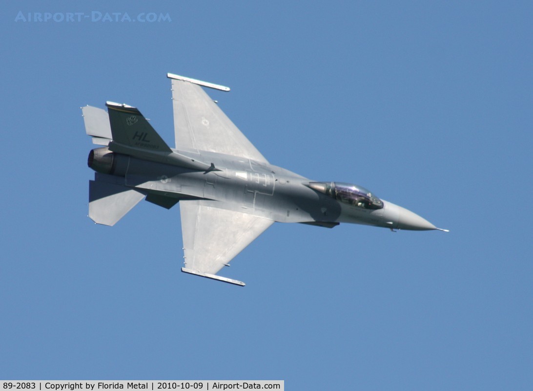 89-2083, General Dynamics F-16C Fighting Falcon C/N 1C-236, F-16 over Daytona Beach