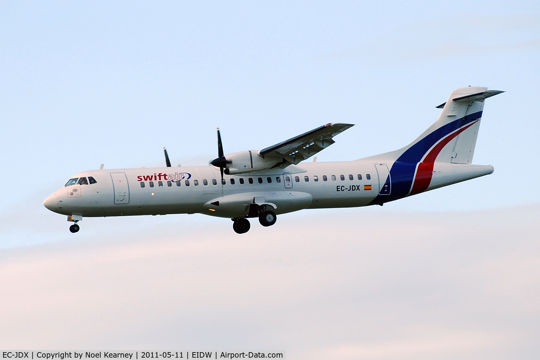EC-JDX, 1991 ATR 72-201 C/N 234, 'SWT501' - Landing Rwy 28