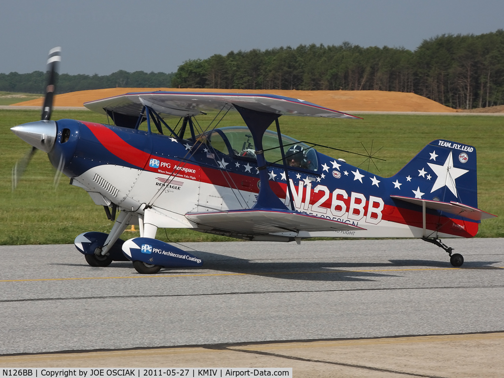 N126BB, 2001 Aviat Pitts S-2C Special C/N 6046, @ KMIV
