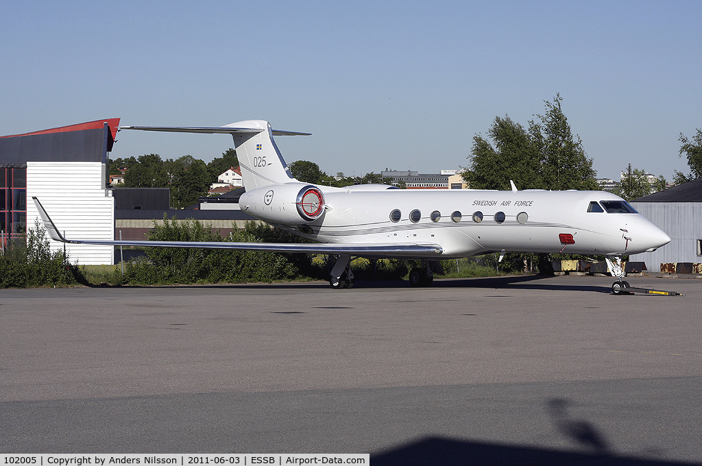 102005, 2008 Gulfstream Aerospace GV-SP (G550) C/N 5200, New Gulfstream for the Swedish Air Force. Former VP-BJK.