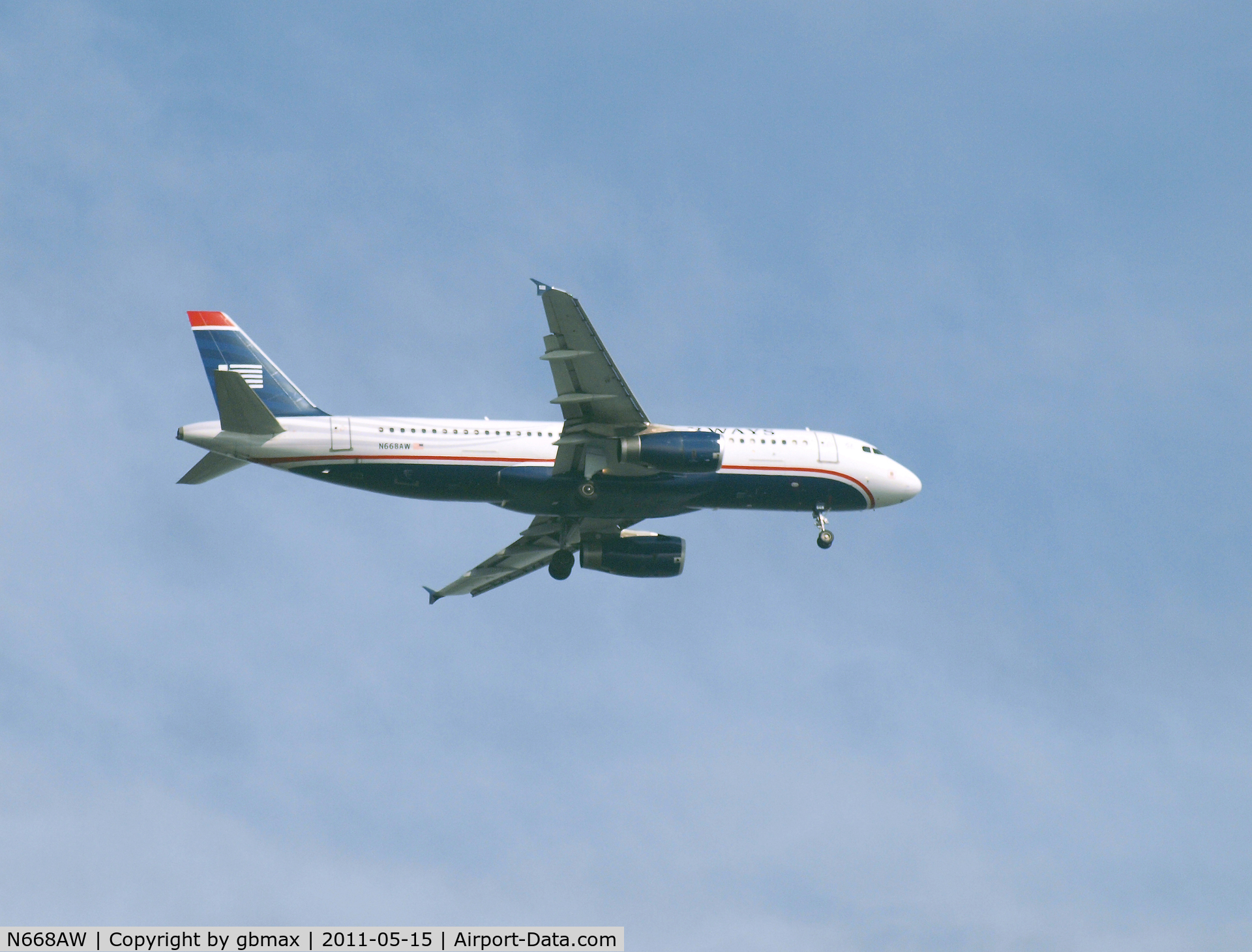 N668AW, 2002 Airbus A320-232 C/N 1764, Going to a landing at JFK