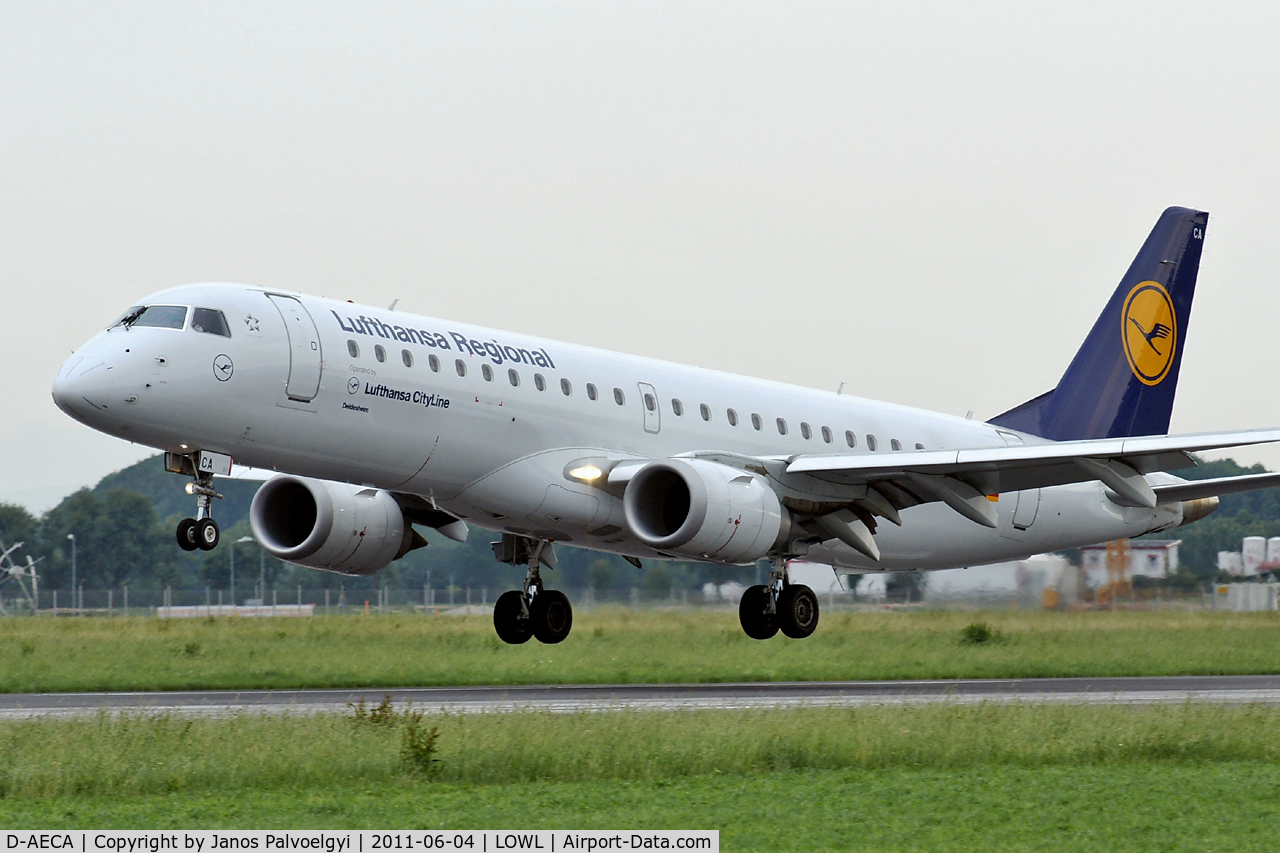 D-AECA, 2009 Embraer 190LR (ERJ-190-100LR) C/N 19000327, Lufthansa CityLine Embraer ERJ-190-100LR landing in LOWL/LNZ