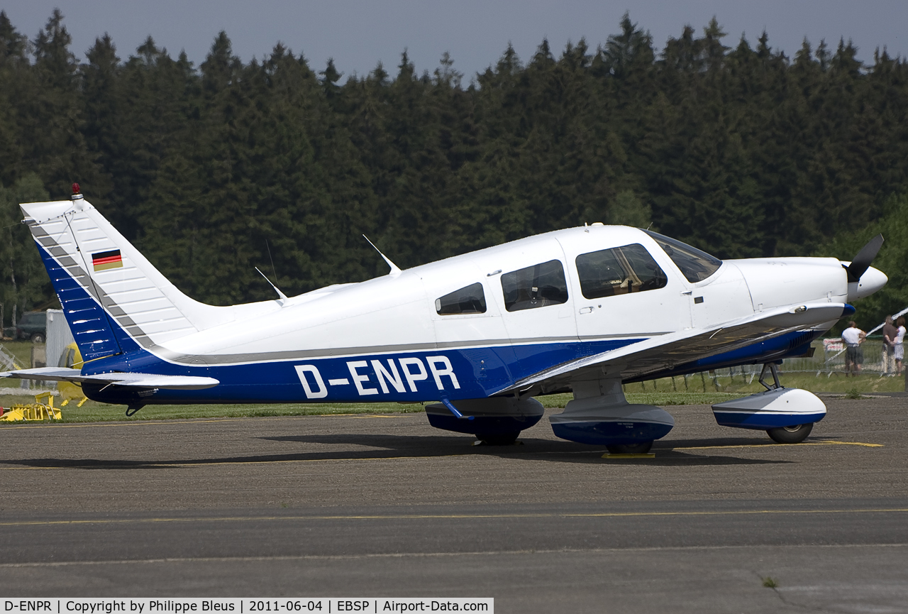 D-ENPR, Piper PA-28-181 Archer II C/N 28-8090016, Pärking position.