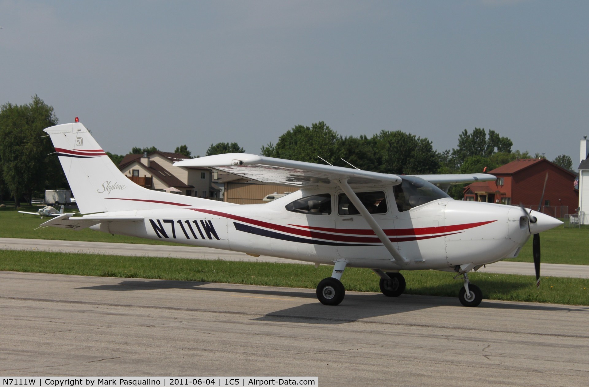 N7111W, 1999 Cessna 182S Skylane C/N 18280550, Cessna 182S