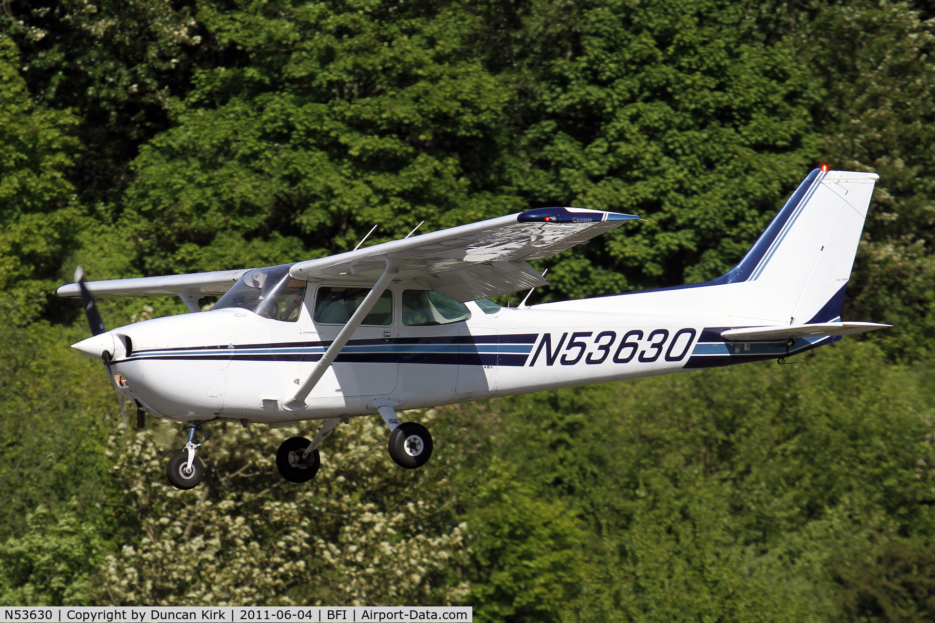 N53630, 1981 Cessna 172P C/N 17274789, What a great back drop for this landing shot!