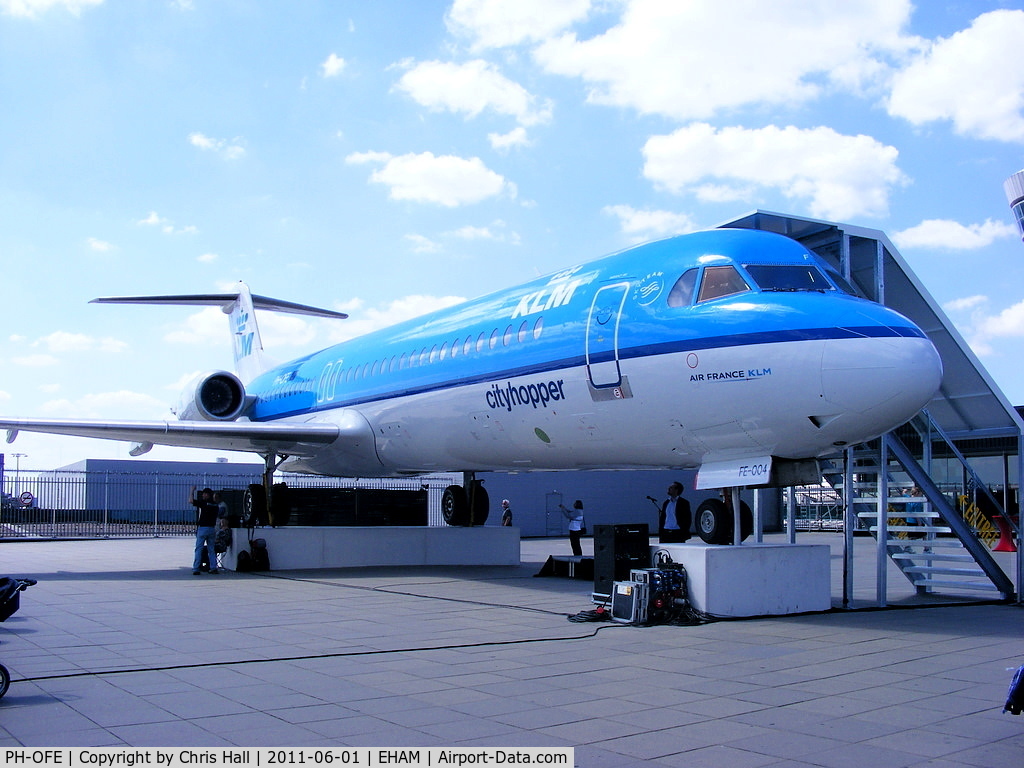 PH-OFE, 1989 Fokker 100 (F-28-0100) C/N 11260, preserved on the Panorama terrace at Schiphol