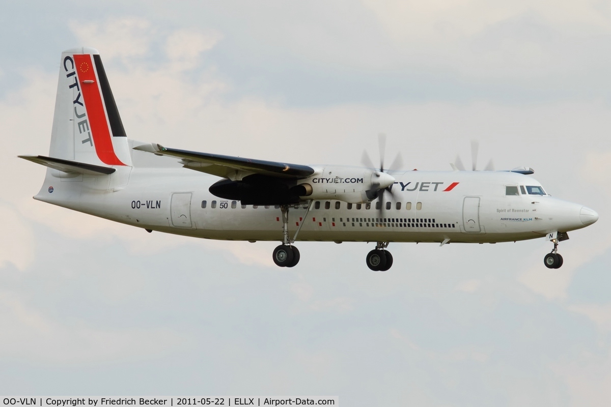 OO-VLN, 1989 Fokker 50 C/N 20145, on final RW24