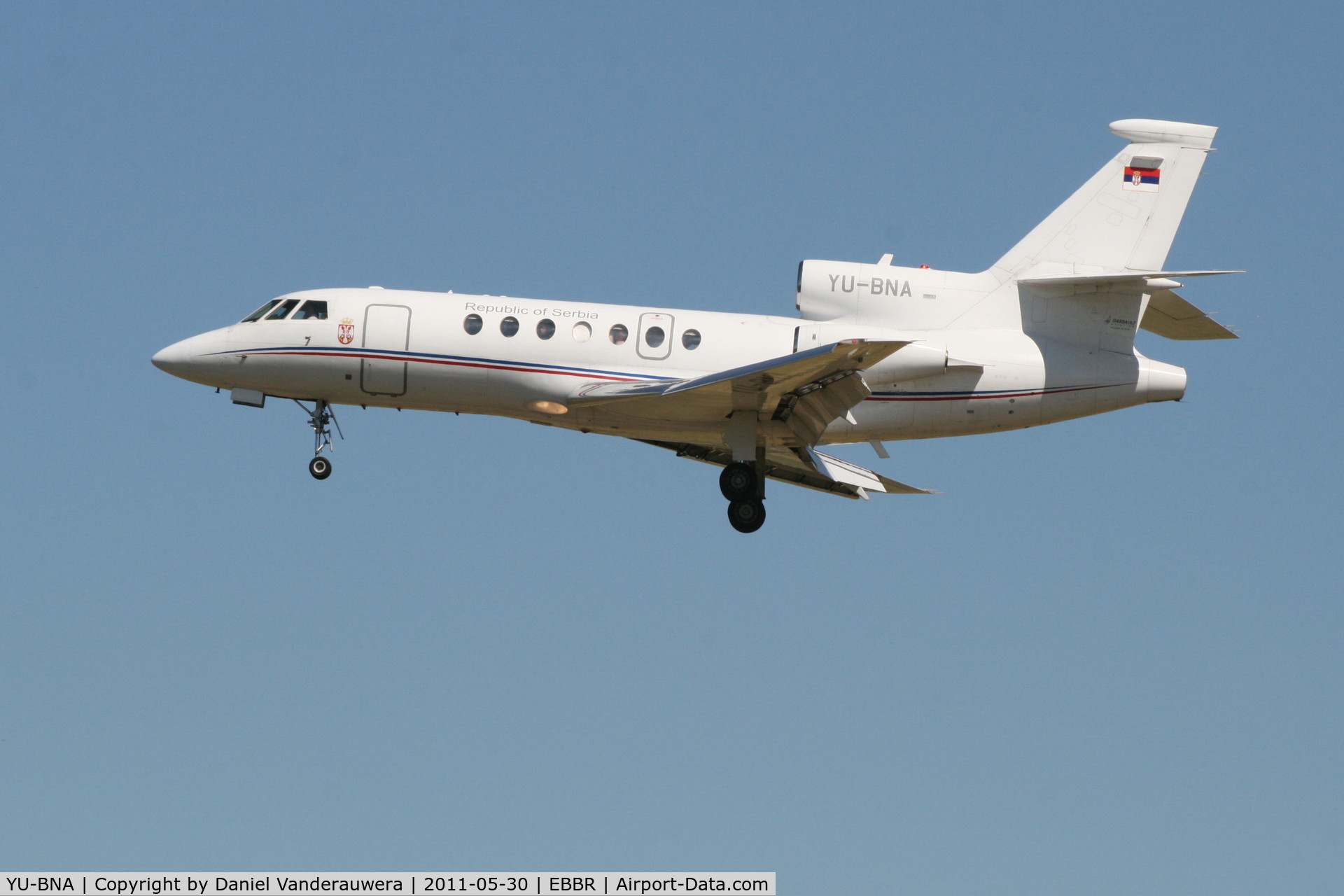 YU-BNA, 1981 Dassault Falcon 50 C/N 43, Descending to RWY 25L