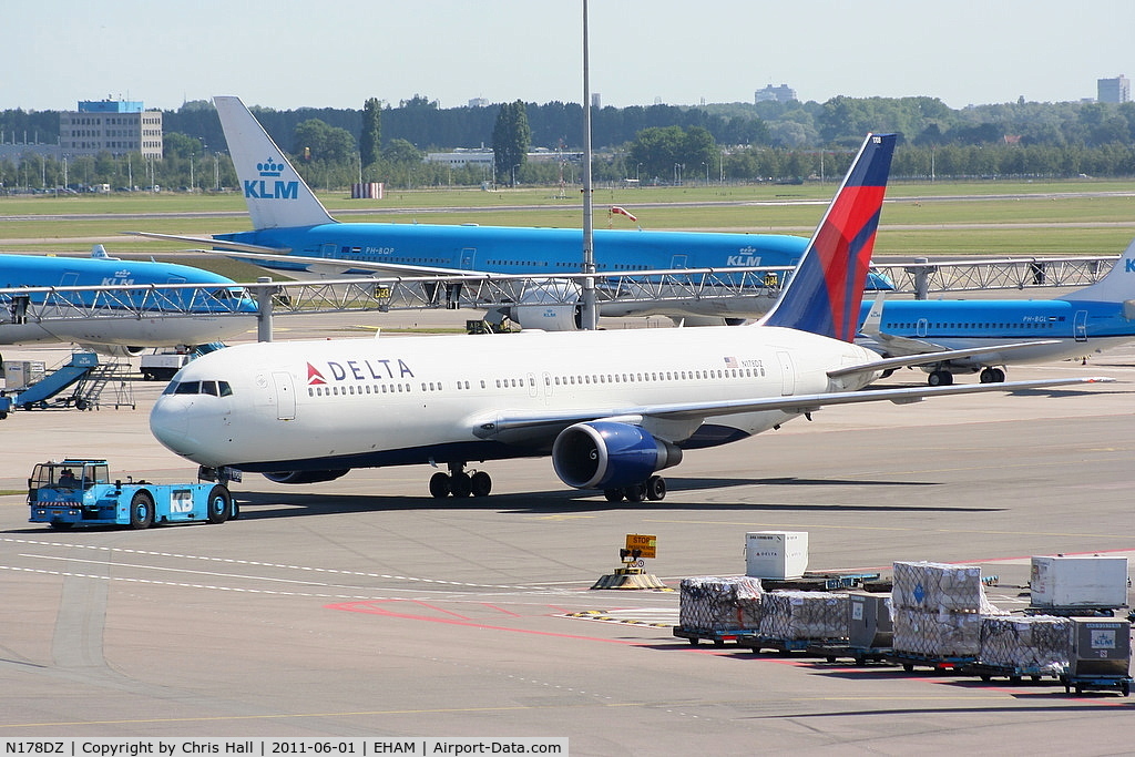 N178DZ, 2000 Boeing 767-332/ER C/N 30596, Delta Airlines