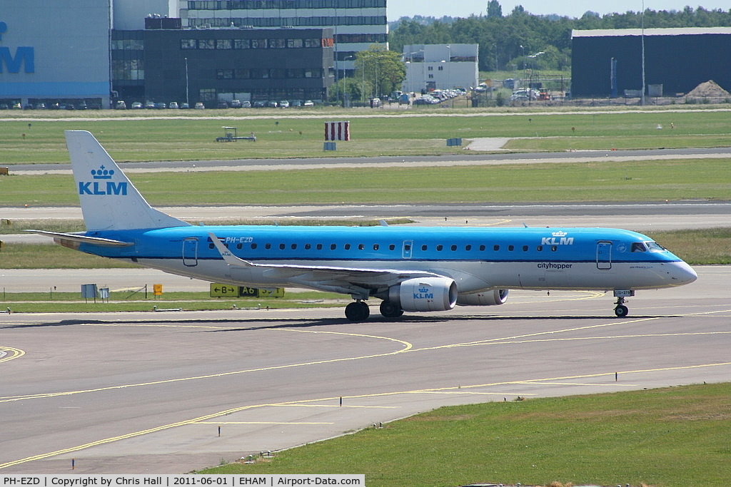 PH-EZD, 2009 Embraer 190LR (ERJ-190-100LR) C/N 19000279, KLM Cityhopper
