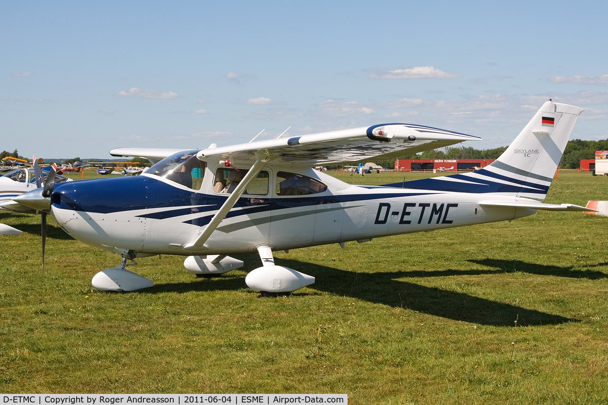 D-ETMC, 2006 Cessna T182T Turbo Skylane C/N T18208586, At EAA Fly-in