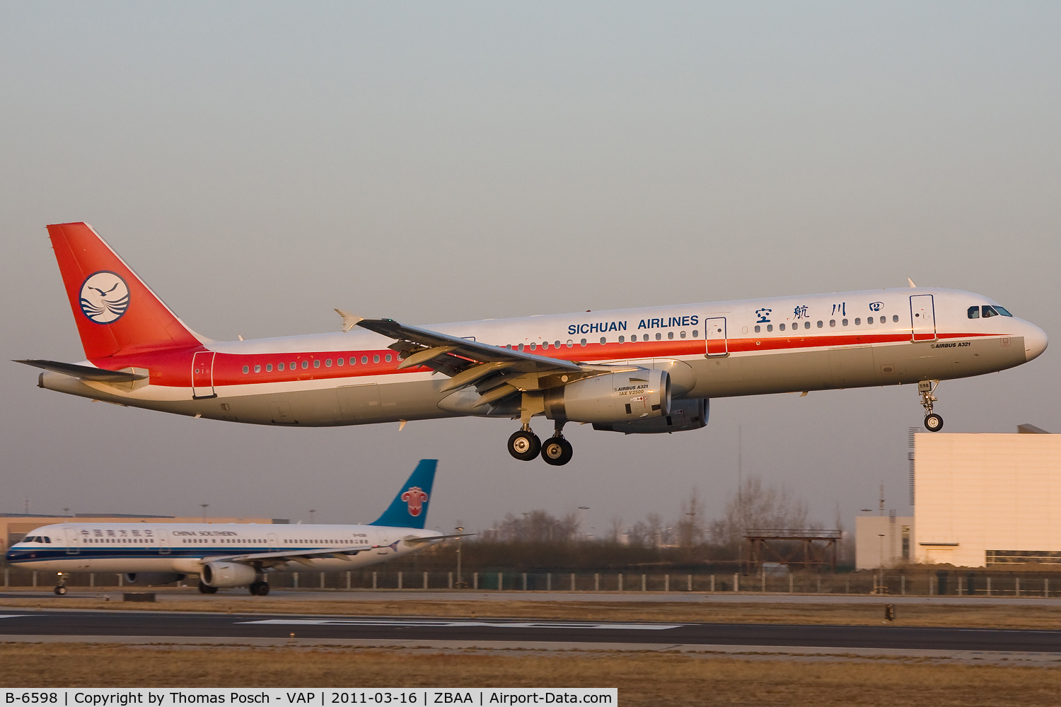 B-6598, 2009 Airbus A321-231 C/N 3996, Sichuan Airlines