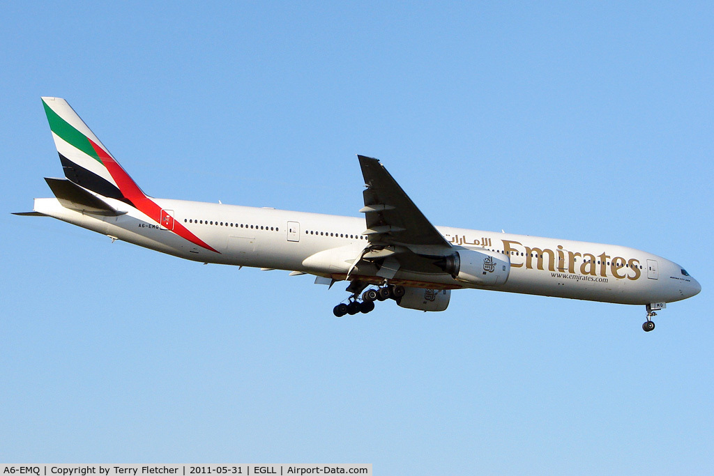 A6-EMQ, 2002 Boeing 777-31H C/N 32697, Emirates' Boeing 777-31H, c/n: 32697 at Heathrow