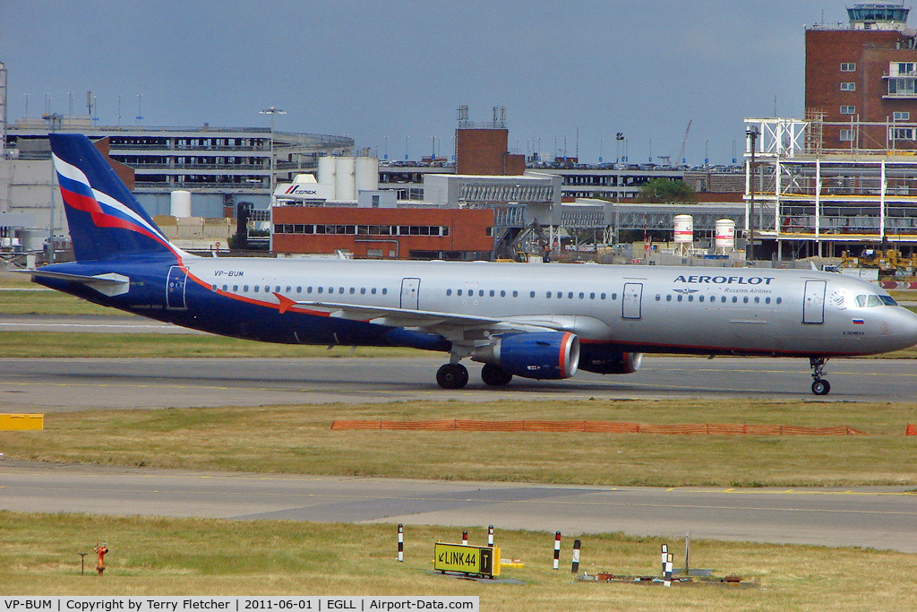 VP-BUM, 2007 Airbus A321-211 C/N 3267, Aeroflot's 2007 Airbus A321-211, c/n: 3267 at Heathrow