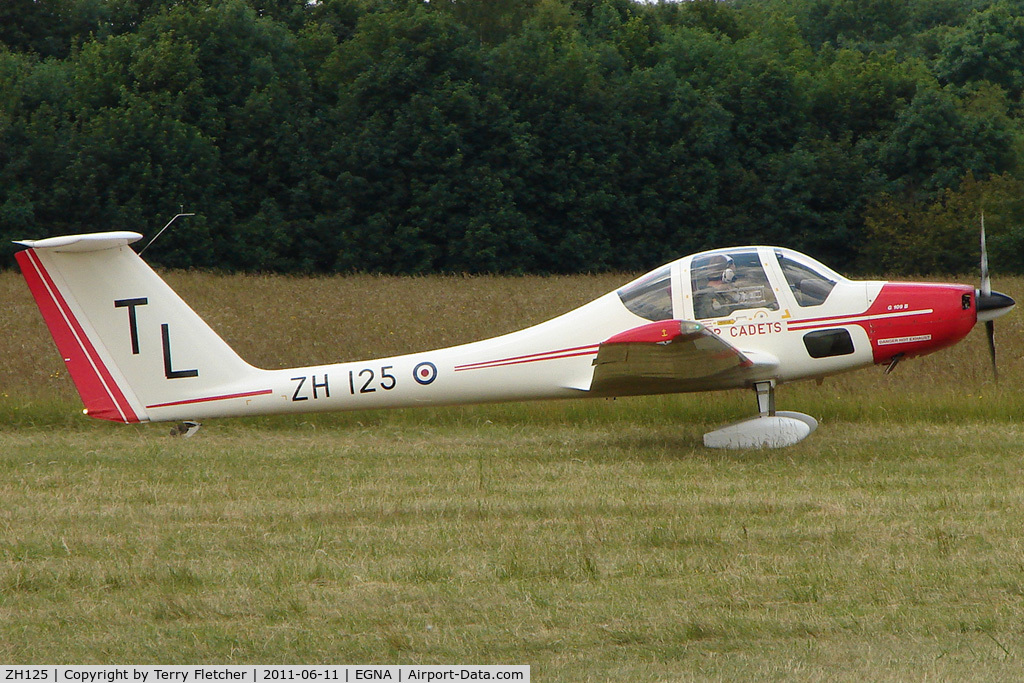 ZH125, Grob G-109B Vigilant T1 C/N 6518, One of the aircraft at the 2011 Merlin Pageant held at Hucknall Airfield
