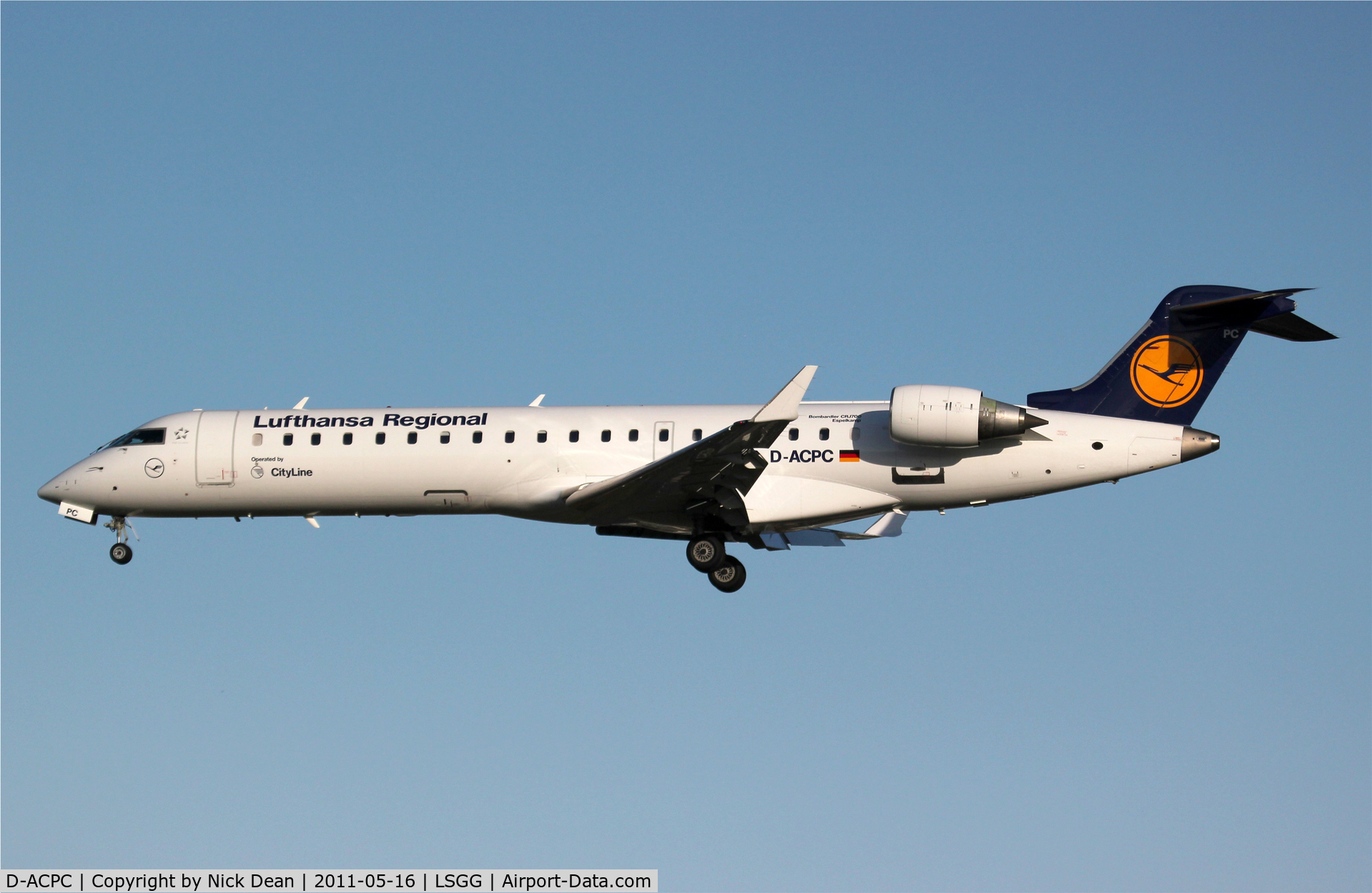 D-ACPC, 2001 Canadair CRJ-701ER (CL-600-2C10) Regional Jet C/N 10014, LSGG/GVA