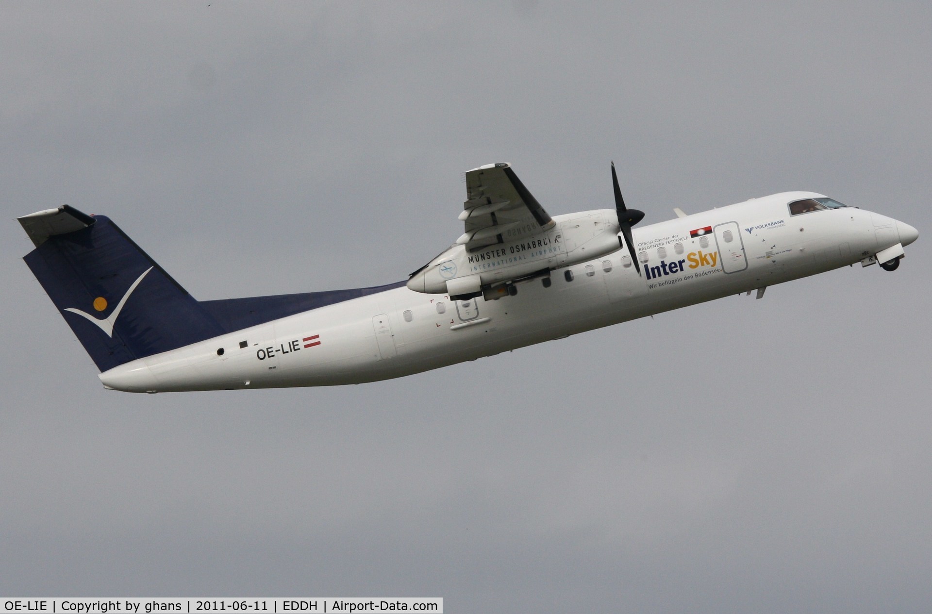 OE-LIE, 2000 De Havilland Canada DHC-8-315Q Dash 8 C/N 546, take-off