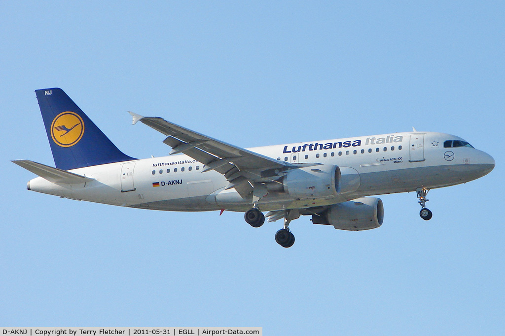 D-AKNJ, 2000 Airbus A319-112 C/N 1172, 2000 Airbus A319-112, c/n: 1172 of Lufthansa / Alitalia at Heathrow