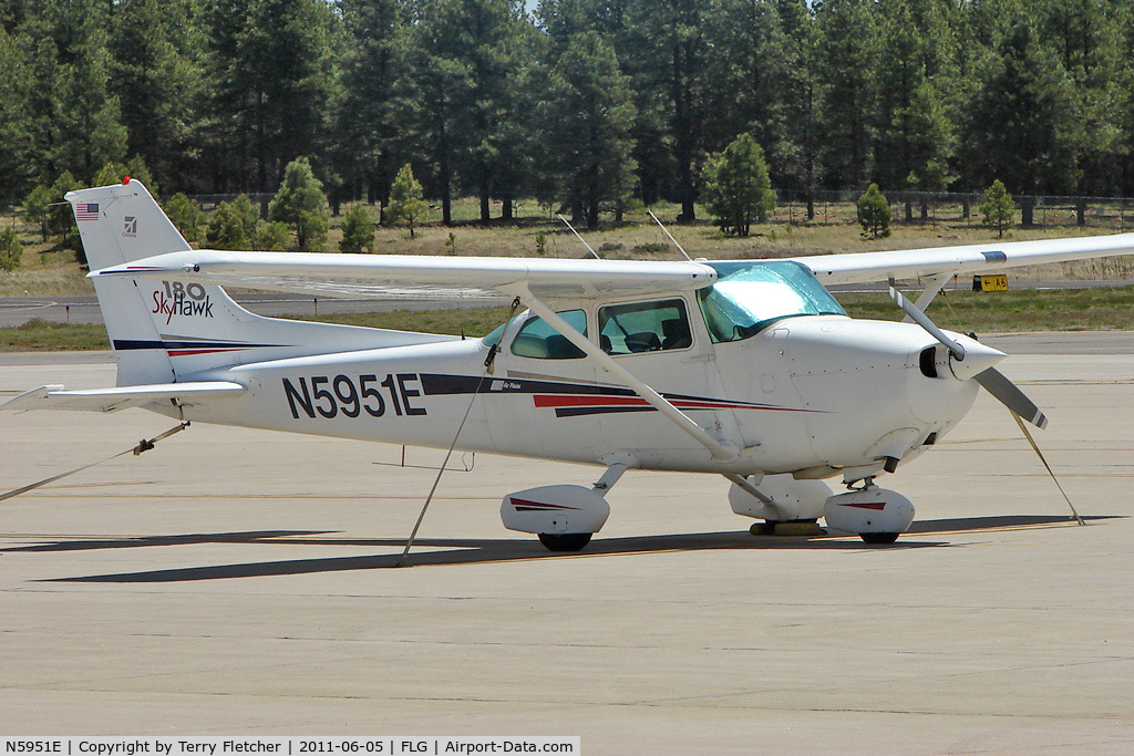 N5951E, 1978 Cessna 172N C/N 17271974, 1978 Cessna 172N, c/n: 17271974 at Flagstaff AZ