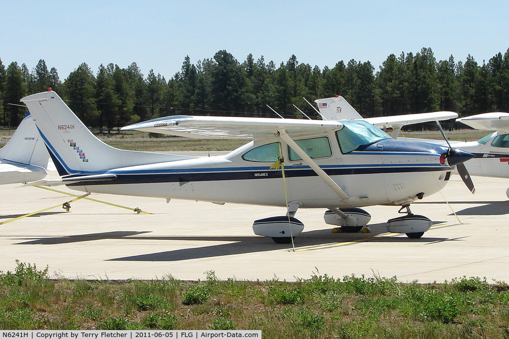 N6241H, 1981 Cessna 182R Skylane C/N 18267877, 1981 Cessna 182R, c/n: 18267877 at Flagstaff AZ