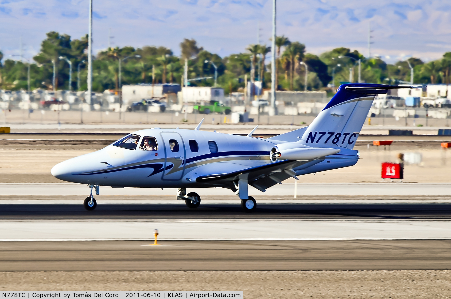 N778TC, 2007 Eclipse Aviation Corp EA500 C/N 000085, Eclipse 500 N778TC (cn 000085)

Las Vegas - McCarran International (LAS / KLAS)
USA - Nevada, June 10, 2011
Photo: Tomás Del Coro