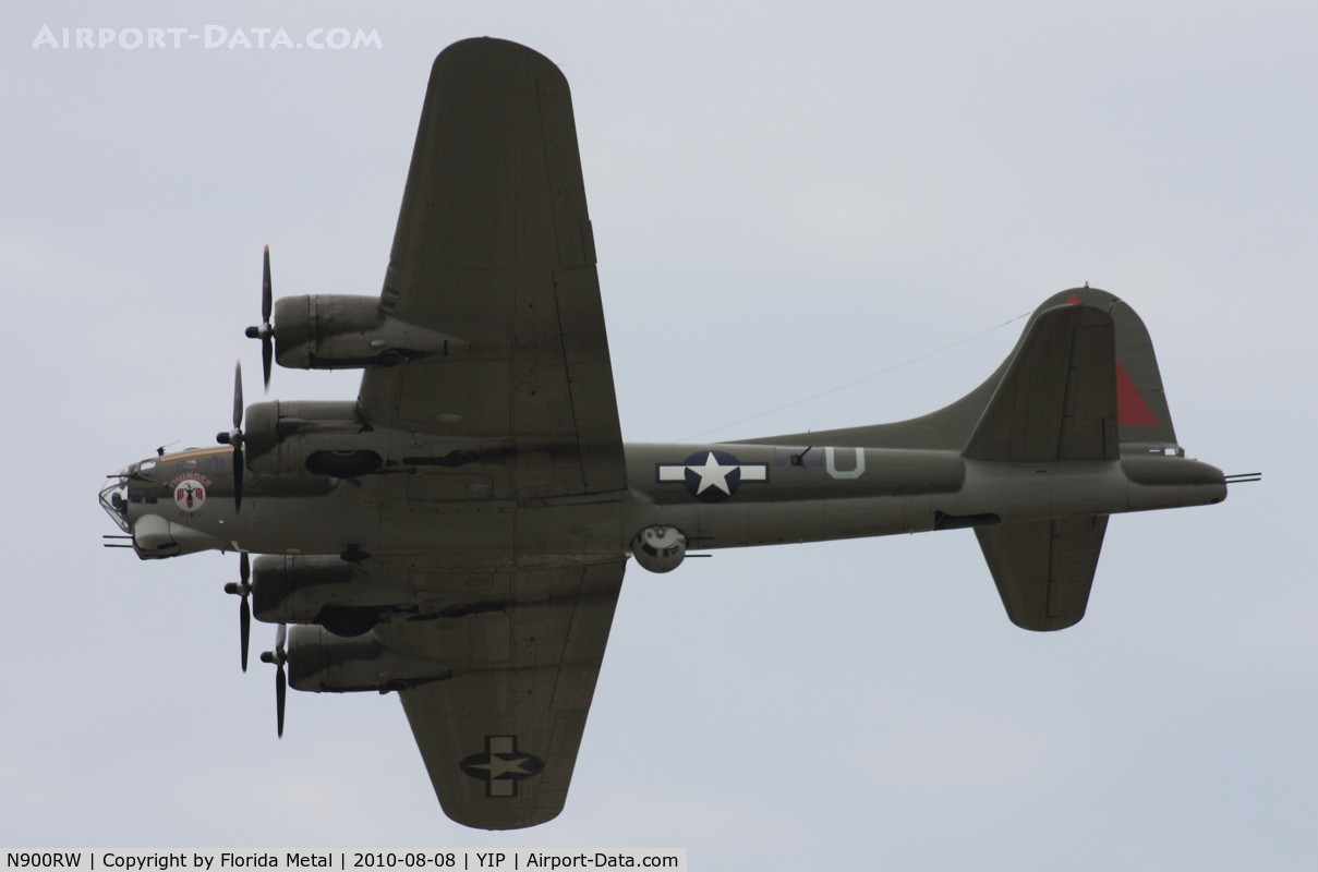 N900RW, 1944 Boeing B-17G Flying Fortress C/N 8627, Thunderbird