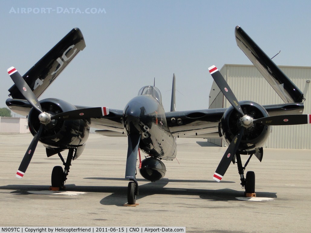 N909TC, 1945 Grumman F7F-3P Tigercat C/N 80425, Parked with wings up