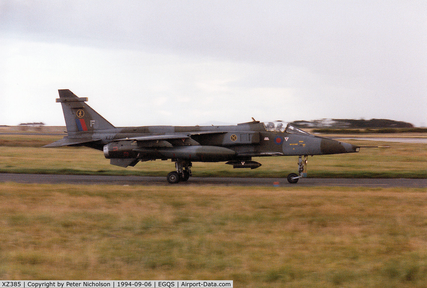 XZ385, 1977 Sepecat Jaguar GR.1A C/N S.150, Jaguar GR.1A, callsign Wildcat 1, of 16[Reserve] Squadron taxying to Runway 05 at RAF Lossiemouth in September 1994.