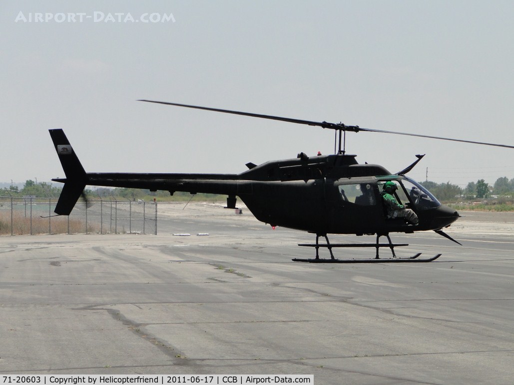 71-20603, 1971 Bell OH-58C Kiowa Scout C/N 41464, Resting before taking off northbound
