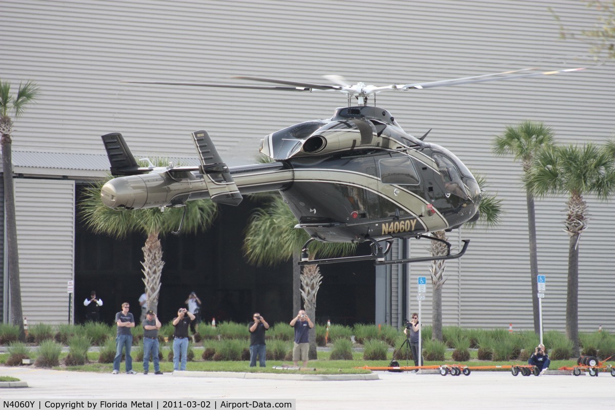 N4060Y, 2009 MD Helicopters MD-900 Explorer C/N 900-00136, MD 900 at Heliexpo Orlando