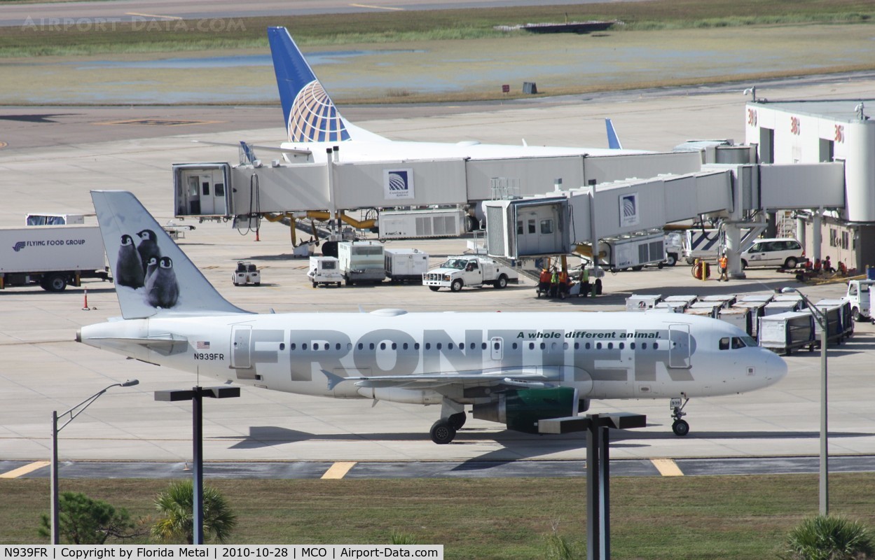 N939FR, 2005 Airbus A319-111 C/N 2448, The Penguins in Orlando
