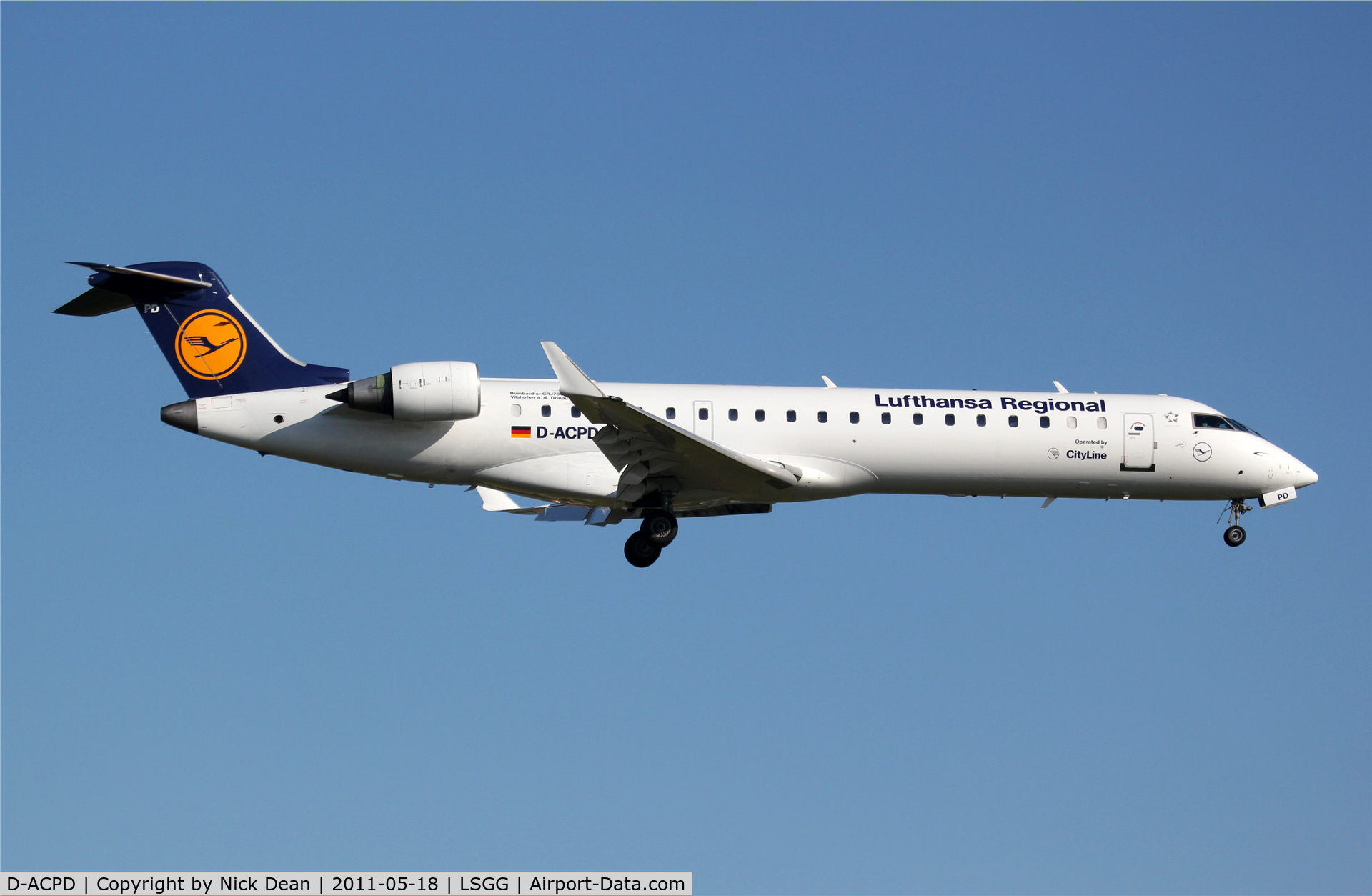 D-ACPD, 2001 Canadair CRJ-701ER (CL-600-2C10) Regional Jet C/N 10015, LSGG/GVA