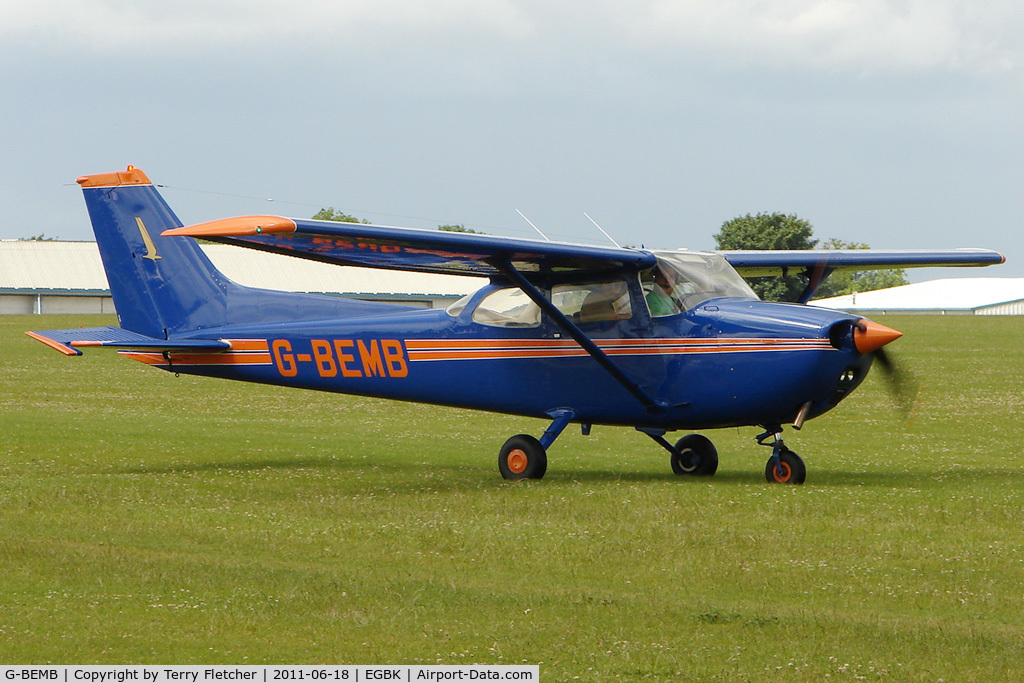 G-BEMB, 1976 Reims F172M ll Skyhawk C/N 1487, 1976 Reims Aviation Sa CESSNA F172M, c/n: 1487 at Sywell