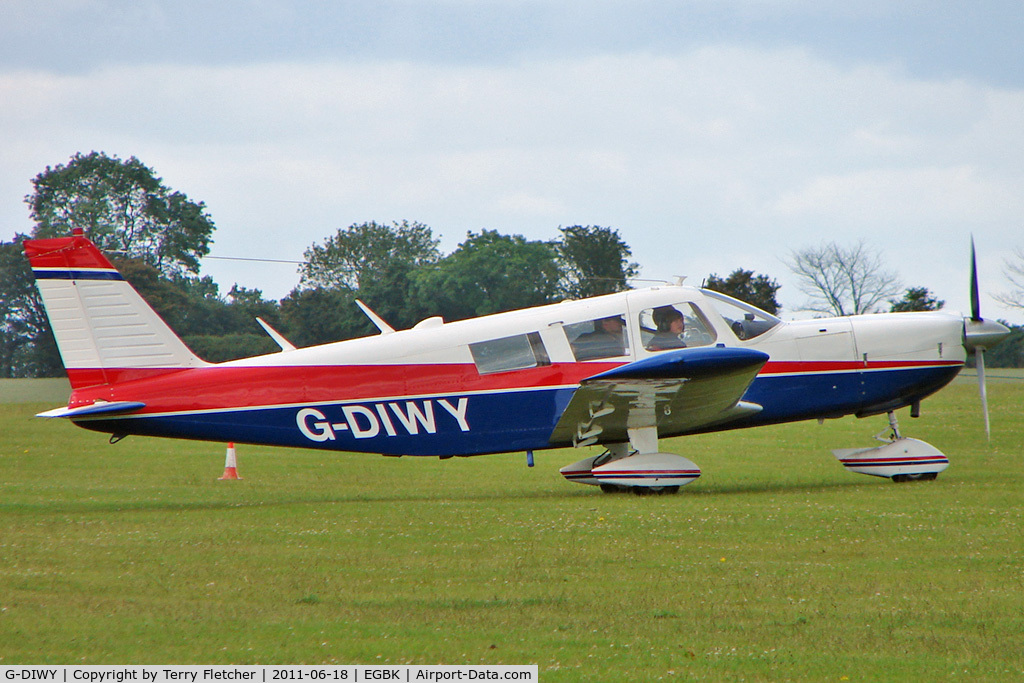 G-DIWY, 1969 Piper PA-32-300 Cherokee Six Cherokee Six C/N 32-40731, 1969 Piper PIPER PA-32-300, c/n: 32-40731 at Sywell