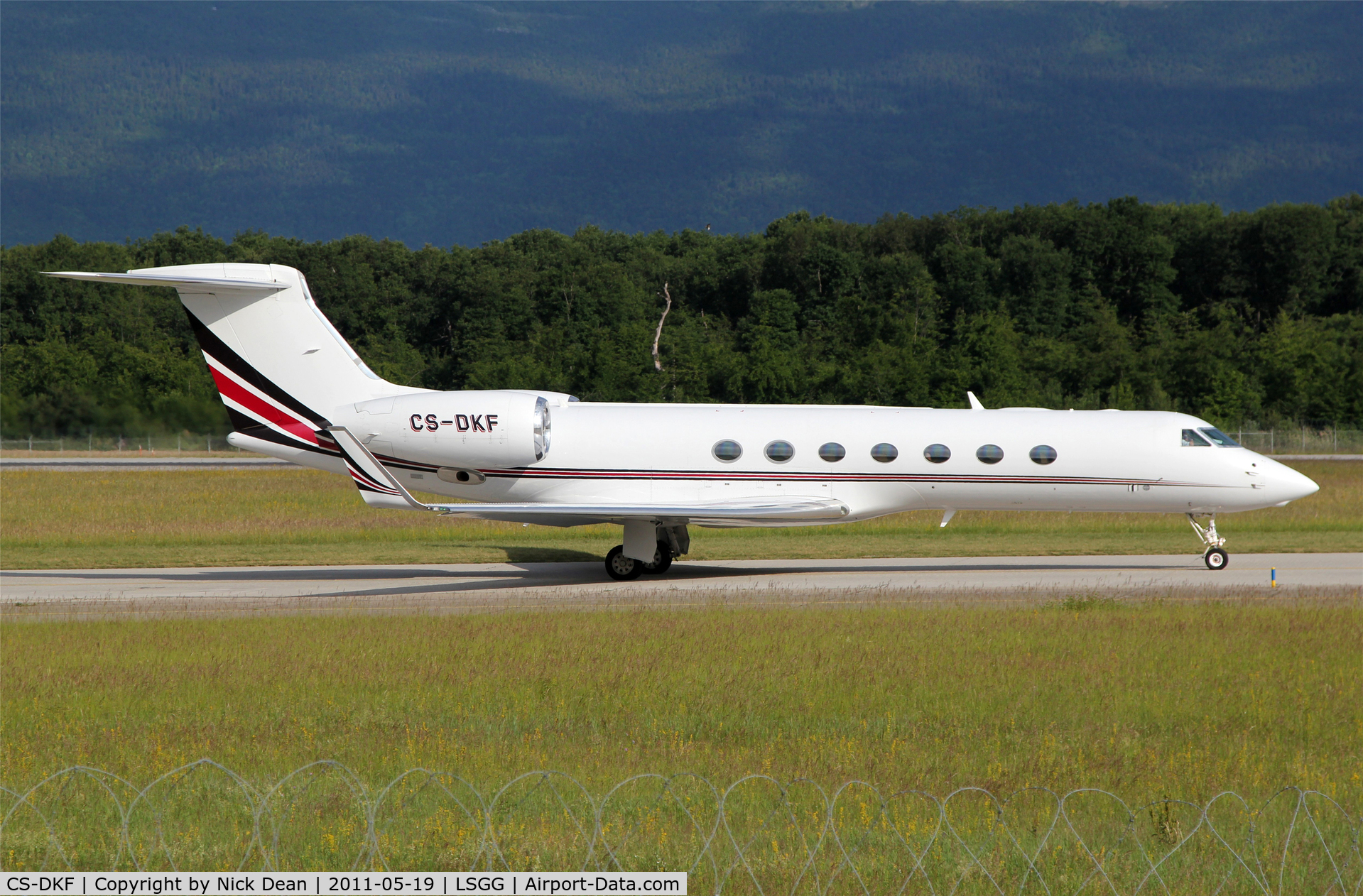 CS-DKF, 2006 Gulfstream Aerospace GV-SP (G550) C/N 5099, LSGG/GVA