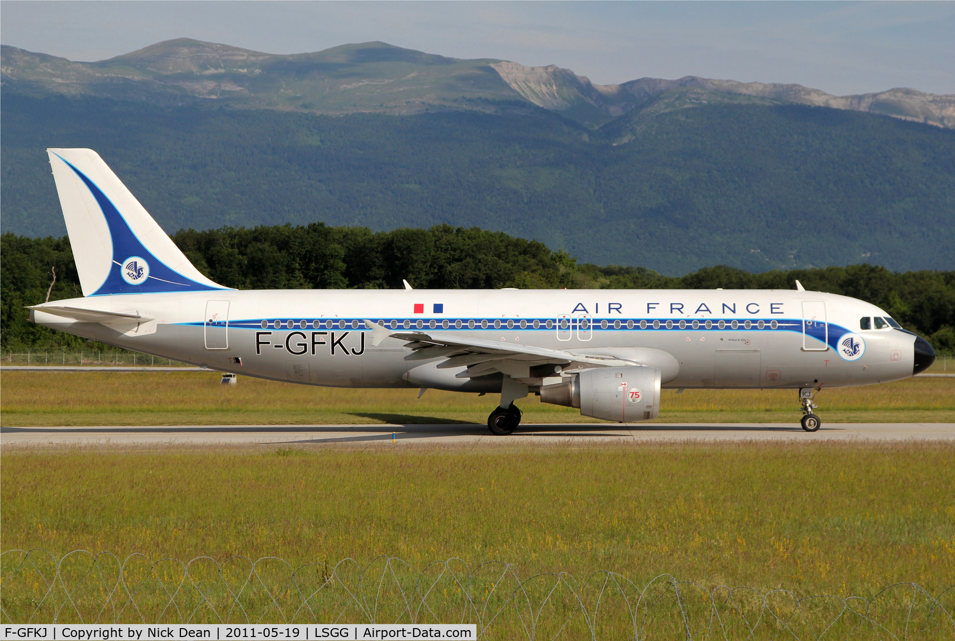 F-GFKJ, 1989 Airbus A320-211 C/N 0063, LSGG/GVA