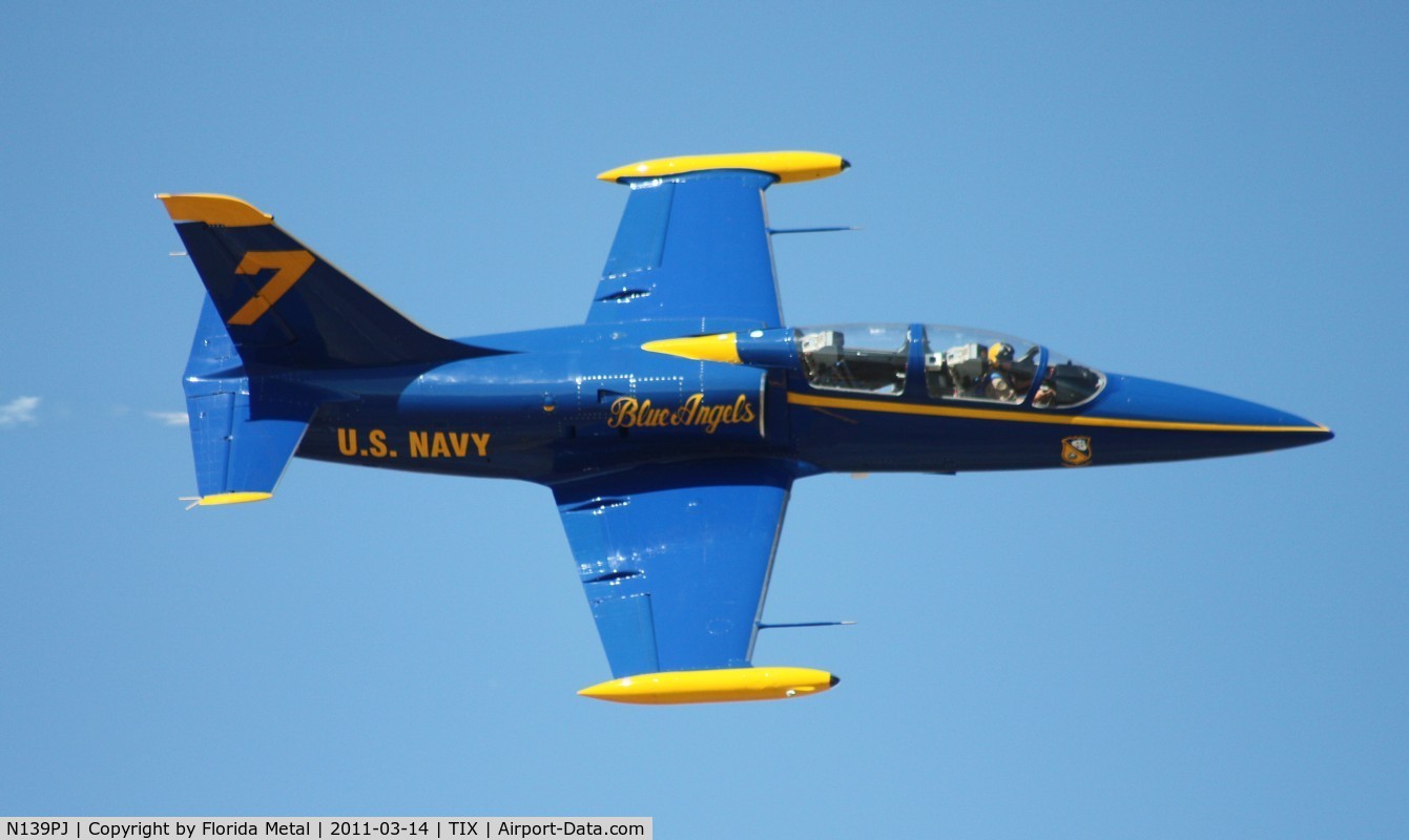 N139PJ, 1982 Aero L-39 Albatros C/N 232226, L-39 in Blue Angels colors