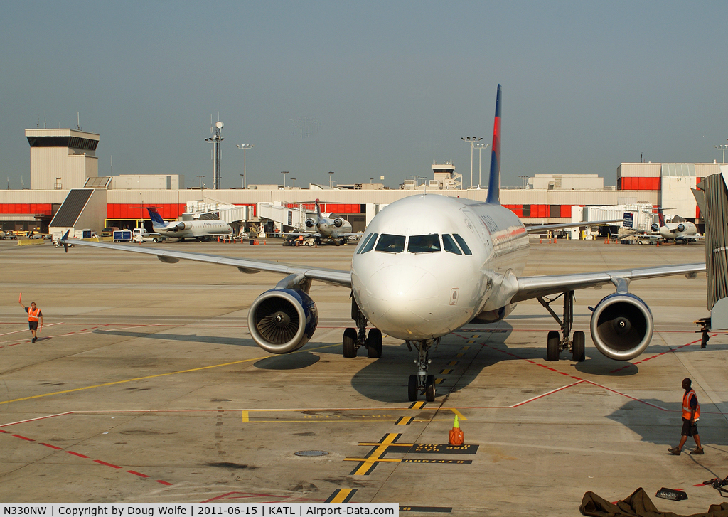 N330NW, 1992 Airbus A320-211 C/N 307, Arriving at gates in Atlanta.  KATL.