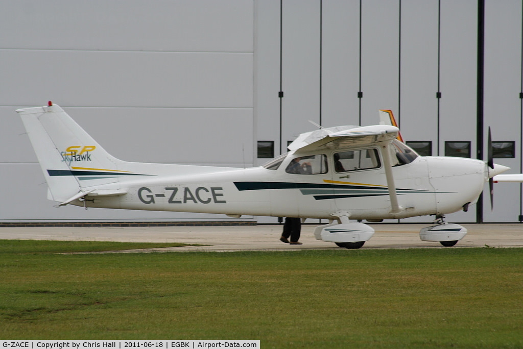 G-ZACE, 2001 Cessna 172S C/N 172S8808, at AeroExpo 2011
