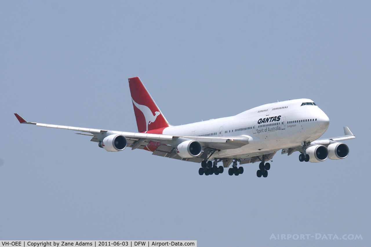VH-OEE, 2002 Boeing 747-438/ER C/N 32909, Qantas Airways at DFW Airport