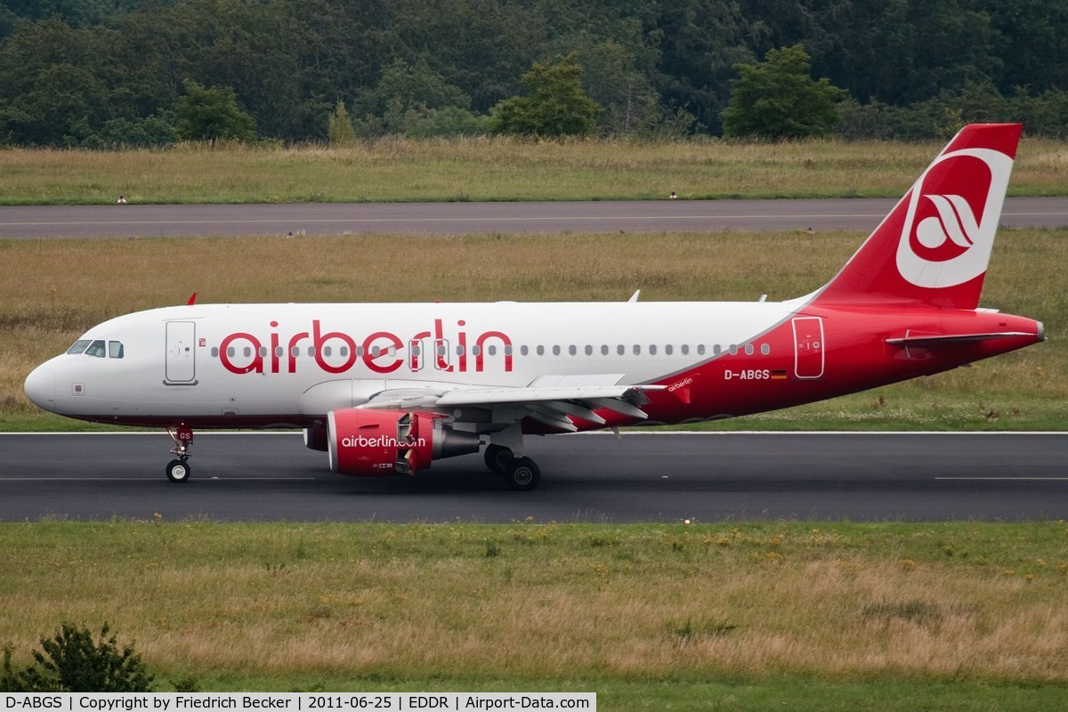 D-ABGS, 2009 Airbus A319-112 C/N 3865, decelerating after touchdown, inbound from Berlin