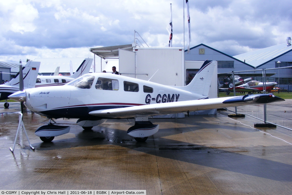 G-CGMY, 2010 Piper PA-28-181 Cherokee Archer III C/N 2843680, at AeroExpo 2011