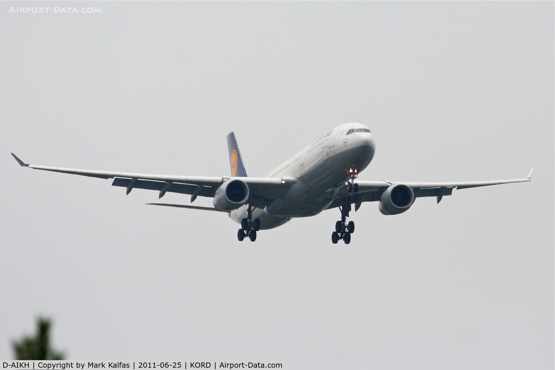 D-AIKH, 2005 Airbus A330-343X C/N 648, Lufthansa Airbus A330-343X, DLH436 arriving from EDDL/Dusseldorf, RWY 10 approach KORD.