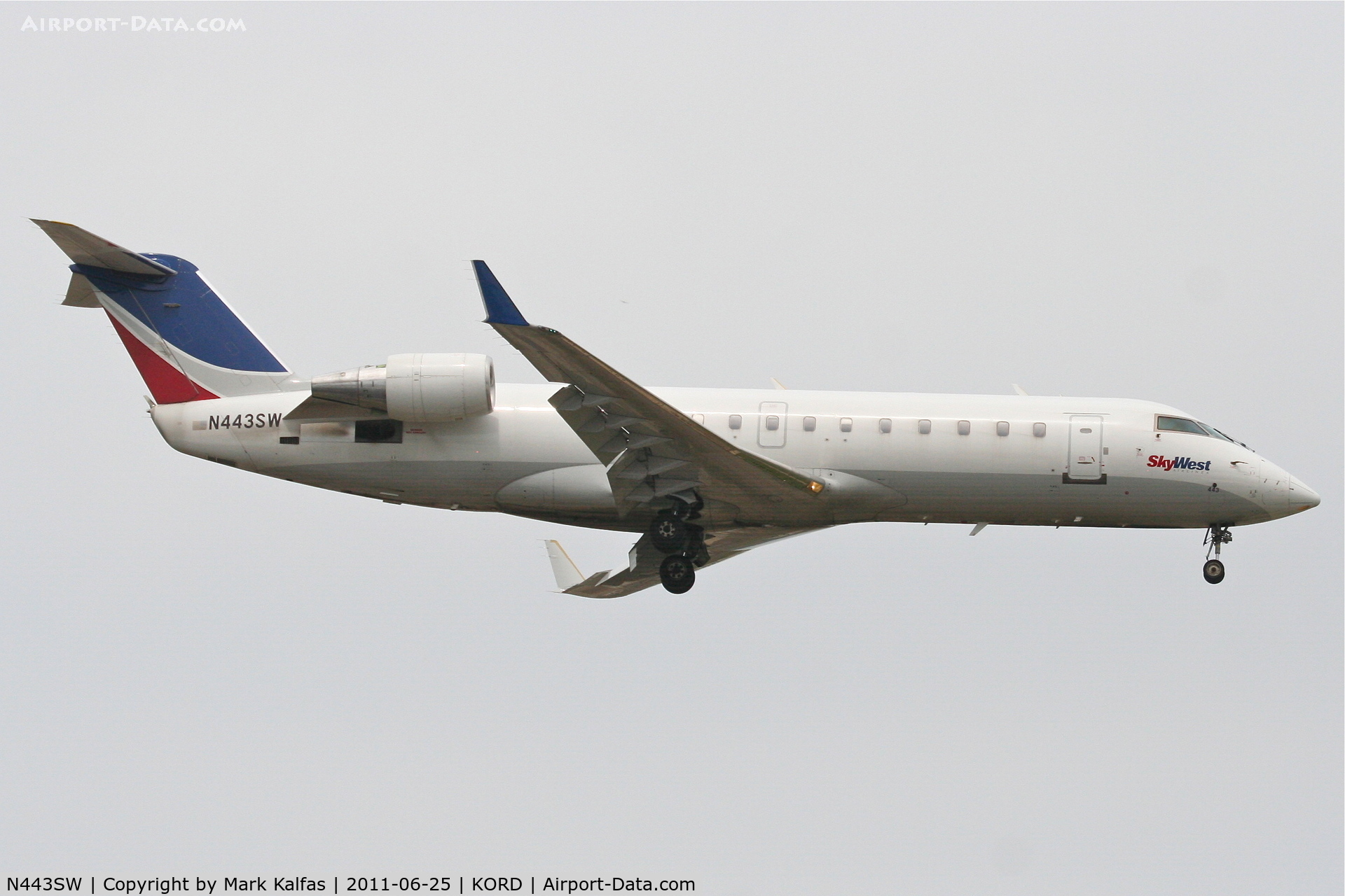 N443SW, 2002 Bombardier CRJ-200LR (CL-600-2B19) C/N 7638, SkyWest Bombardier CL-600-2B19, SKW6375, arriving from KCMX, RWY 14R approach KORD.