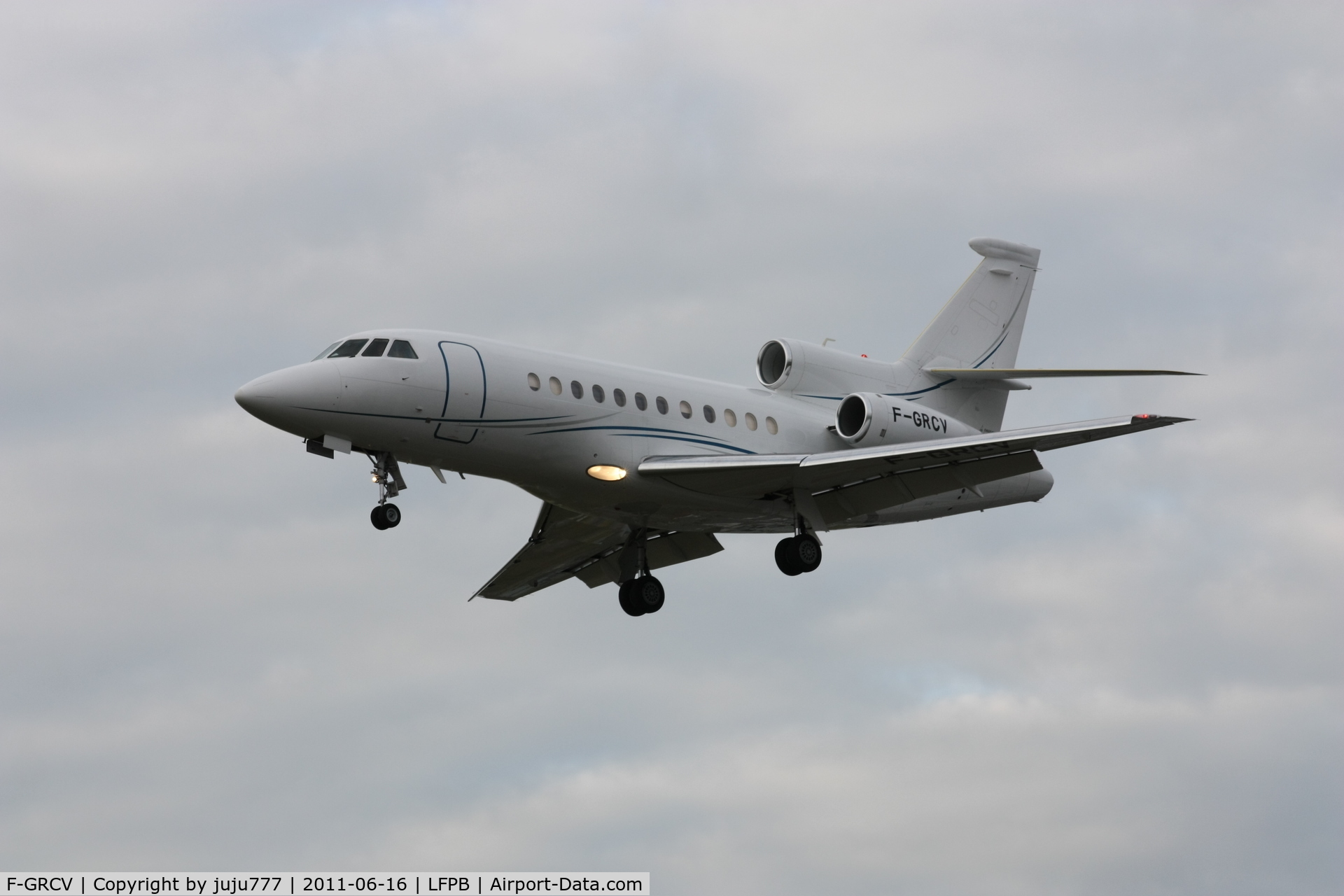 F-GRCV, 2007 Dassault Falcon 900DX C/N 609, on transit at Le Bourget