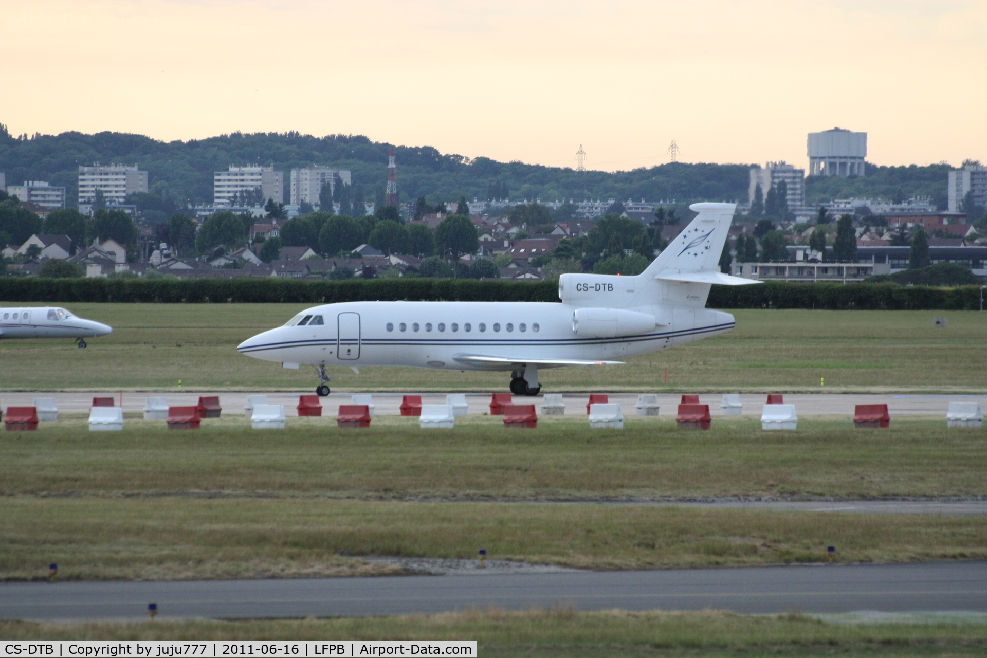 CS-DTB, 1997 Dassault Falcon 900EX C/N 11, on transit at Le Bourget