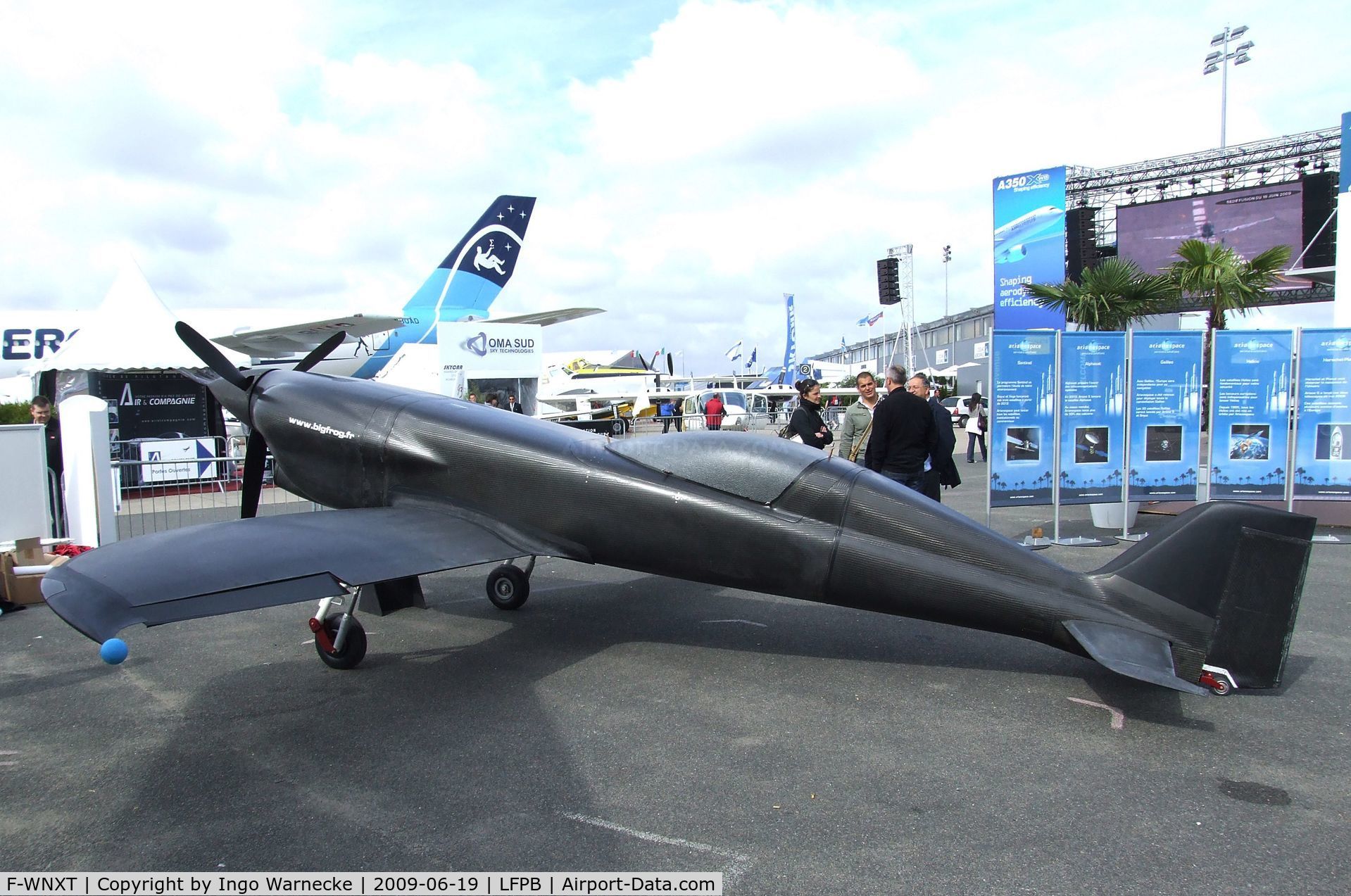 F-WNXT, , Nemesis NXT 'Big Frog' - still unfinished and unmarked - at the Aerosalon 2009, Paris